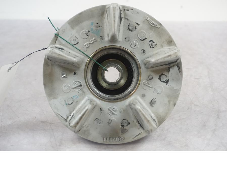 Snett uppifrån på Drevfäste från en Triumph Tiger -2009 motorcykel.