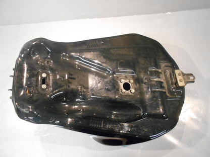 Extrabild1 på Bensintank från en Yamaha FZS 1000 -2002 motorcykel.