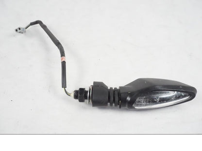 Framsidan på Blinkers LED från en KTM 390 Adventure -2021 motorcykel.