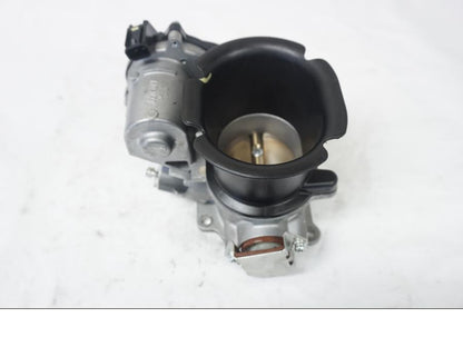 Höger sida på Spjällhus från en Ducati 899 Panigale -2015 motorcykel.