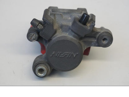 Framsidan på Bromsok från en Suzuki SFV 650 A Gladius -2012 motorcykel.