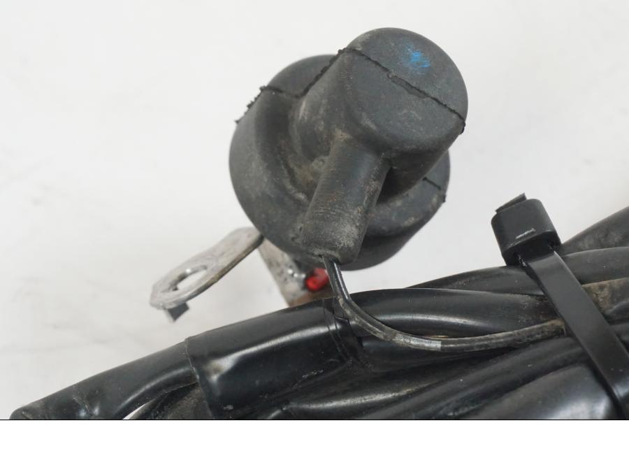 Höger sida på Kablage från en Suzuki VZR 1800 -2009 motorcykel.