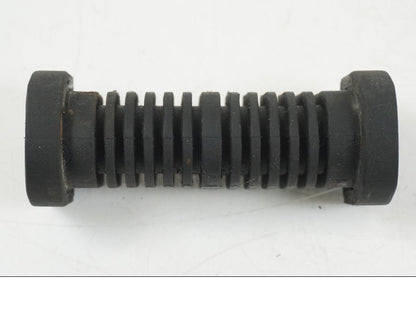 Extrabild2 på Bensintankfäste från en Suzuki VS 1400 -1999 motorcykel.