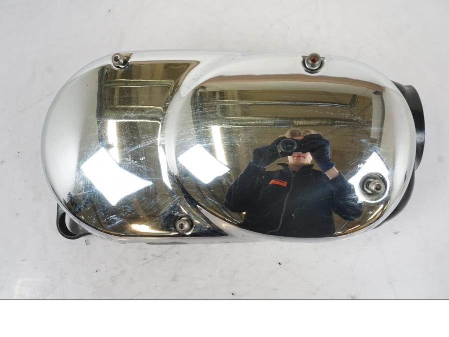 Baksidan på Motorkåpa från en Kawasaki VN 1500 -2003 motorcykel.