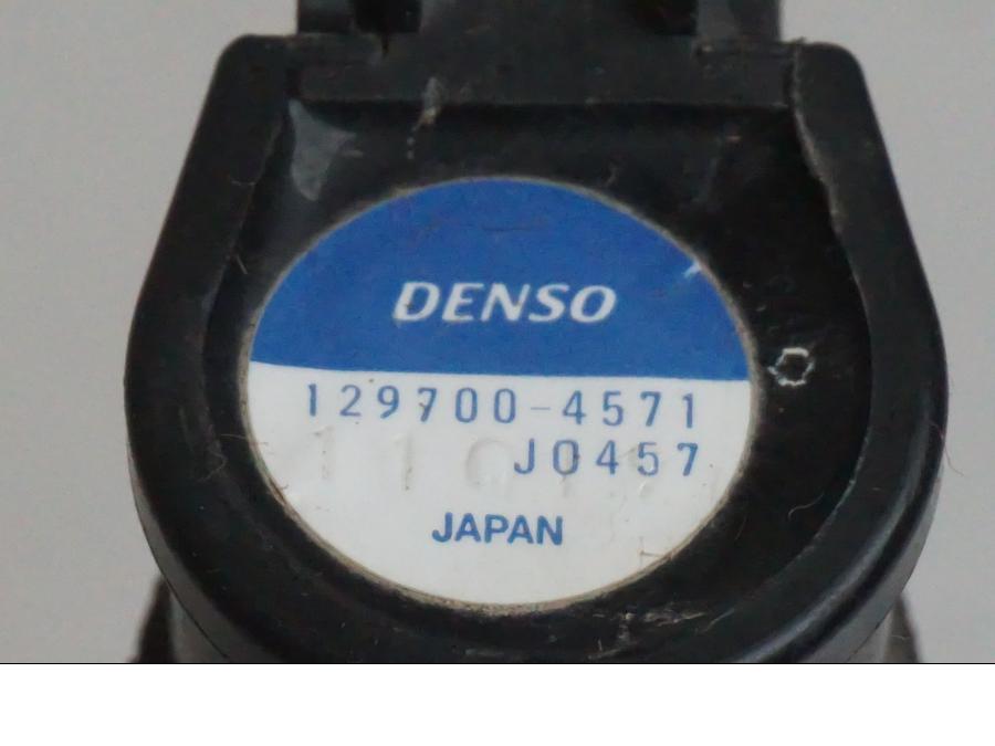 Snett uppifrån på Tändspole från en KTM 1190 Adventure -2015 motorcykel.