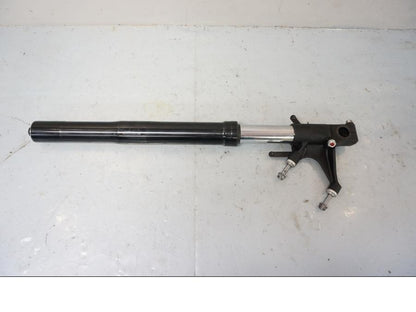 Framsidan på Gaffelben från en Honda CBR 1000 RR -2009 motorcykel.