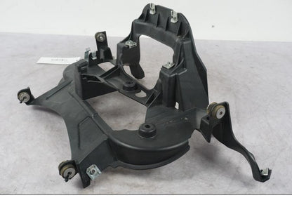 Baksidan på Instrumentpanelsfäste från en BMW K 1600 GTL -2015 motorcykel.