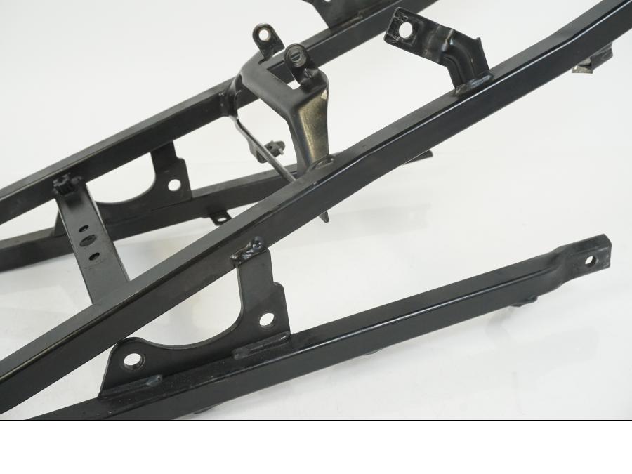 Höger sida på Bakram från en Aprilia RS 125 -2008 motorcykel.