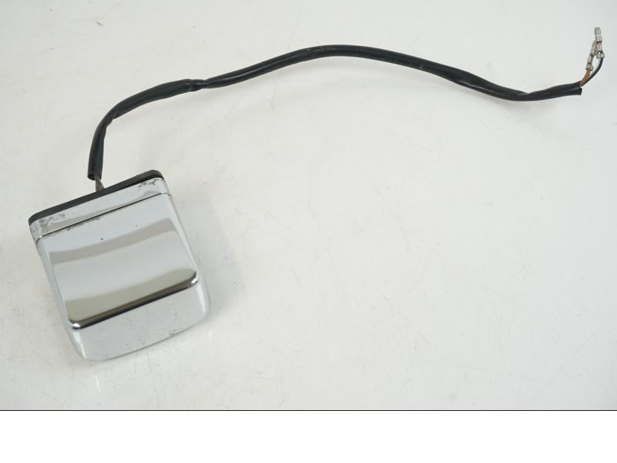 Framsidan på Skyltbelysning från en Suzuki VS 1400 -1999 motorcykel.