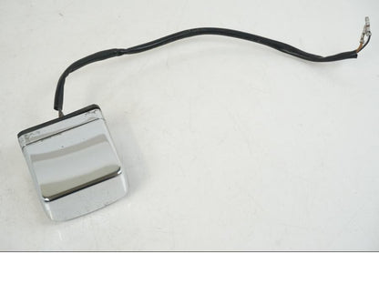 Framsidan på Skyltbelysning från en Suzuki VS 1400 -1999 motorcykel.