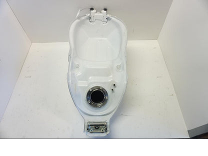 Snett uppifrån på Bensintank från en Suzuki SV 650 -2016 motorcykel.