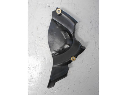 Baksidan på Kedjeskydd från en Ducati Monster 1200 -2014 motorcykel.