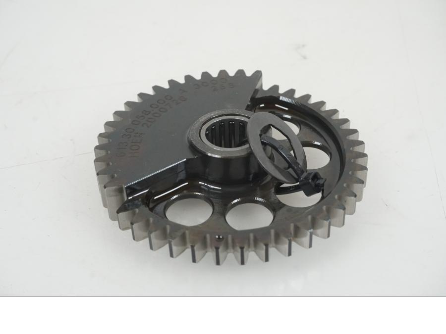 Framsidan på Balansdrev från en KTM 1290 Super Duke R -2021 motorcykel.