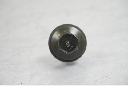 Höger sida på Generator från en Kawasaki Z 900 -2019 motorcykel.