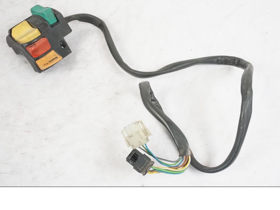 Framsidan på Styrelreglage från en BMW K 1100 LT -1999 motorcykel.