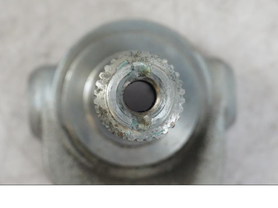 Höger sida på Styrstolpe från en BMW K 1600 GTL -2015 motorcykel.