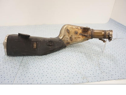 Höger sida på Ljuddämpare från en Kawasaki Z 800 -2016 motorcykel.