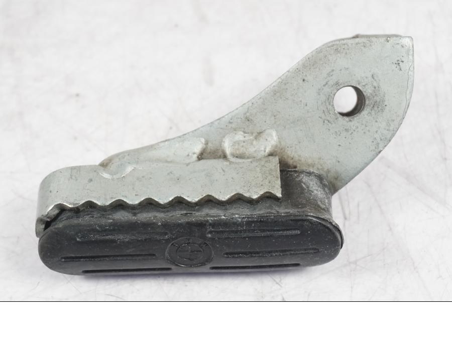 Baksidan på Fotpinne från en BMW R 1200 GS -2005 motorcykel.