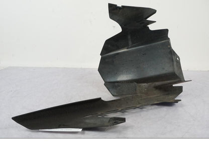 Snett uppifrån på Svingskärm från en Kawasaki Z 900 -2019 motorcykel.