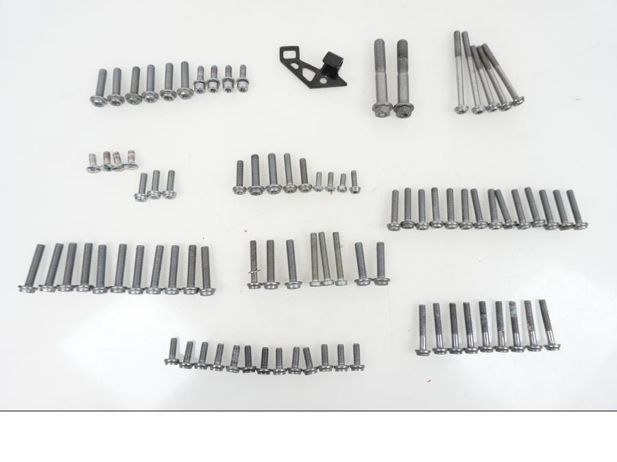 Framsidan på Skruv / Mutter etc från en BMW F 850 GS -2019 motorcykel.