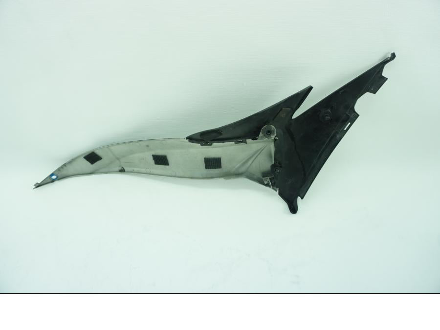 Baksidan på Sidopanel från en Suzuki GSX-R 1000 -2009 motorcykel.