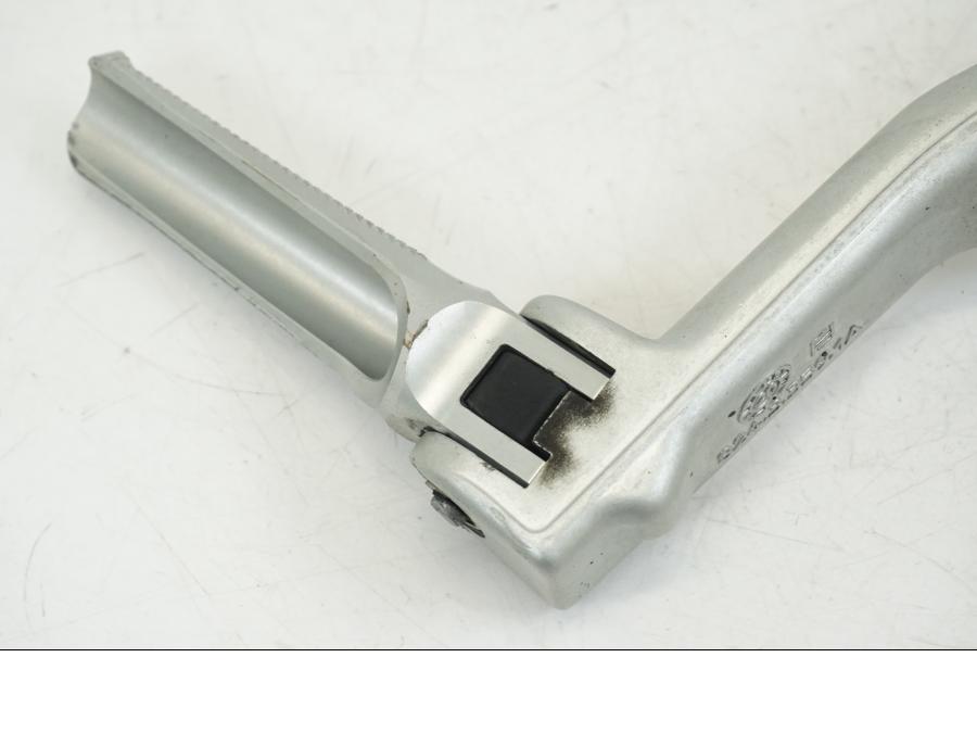 Extrabild1 på Fotpinne från en Ducati Streetfighter V4 -2020 motorcykel.