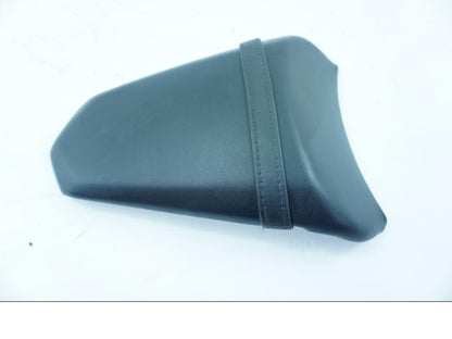 Vänster sida på Sadel från en Kawasaki Ninja 650 -2018 motorcykel.