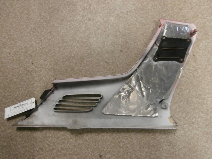 Baksidan på Sidopanel från en Honda CBR 1000 F -1989 motorcykel.