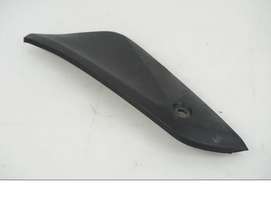 Baksidan på Bensintankskåpa från en Honda CBR 1000 -2005 motorcykel.