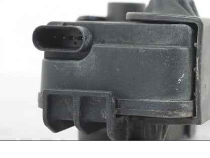 Snett uppifrån på Avgasspjällmotor från en BMW R 1200 GSA -2012 motorcykel.