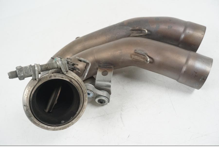 Snett uppifrån på Mellanrör från en Ducati Hyperstrada -2013 motorcykel.