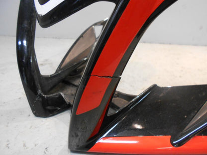 Snett uppifrån på Toppkåpa från en Aprilia Tuono V4R -2016 motorcykel.