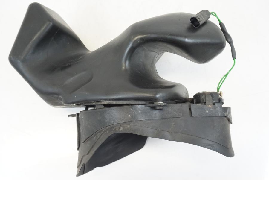 Höger sida på Högtalare från en BMW K 1200 LT -2004 motorcykel.