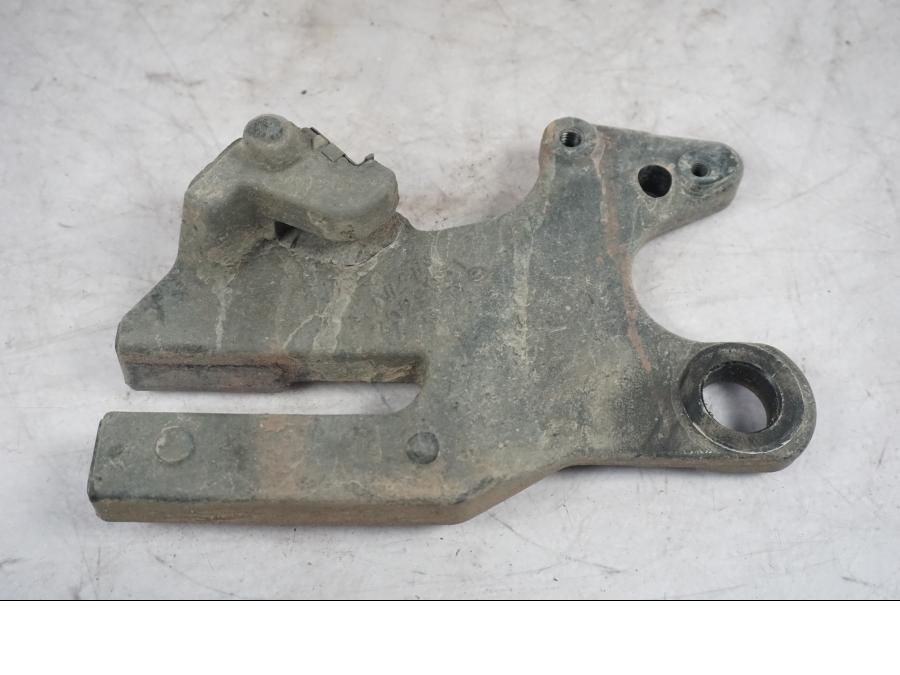 Höger sida på Bromsoksfäste från en Triumph Tiger Explorer -2016 motorcykel.