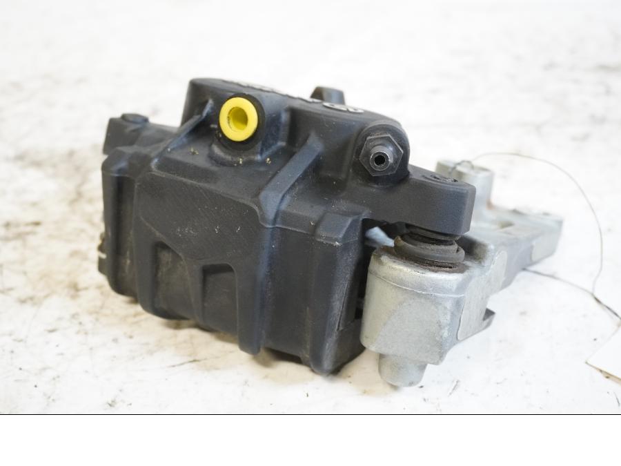 Baksidan på Bromsok från en BMW K 1600 -2018 motorcykel.