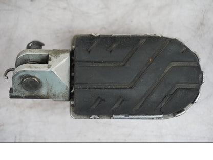 Snett uppifrån på Fotpinne från en Triumph Tiger -2009 motorcykel.