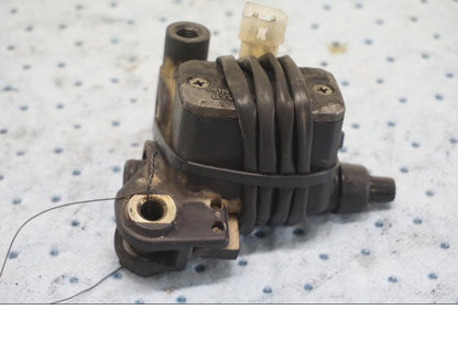 Framsidan på Bromshuvudcylinder från en BMW F 650 ST -1999 motorcykel.