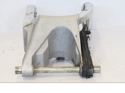 Extrabild2 på Sving från en Honda CBR 900 RR -2001 motorcykel.