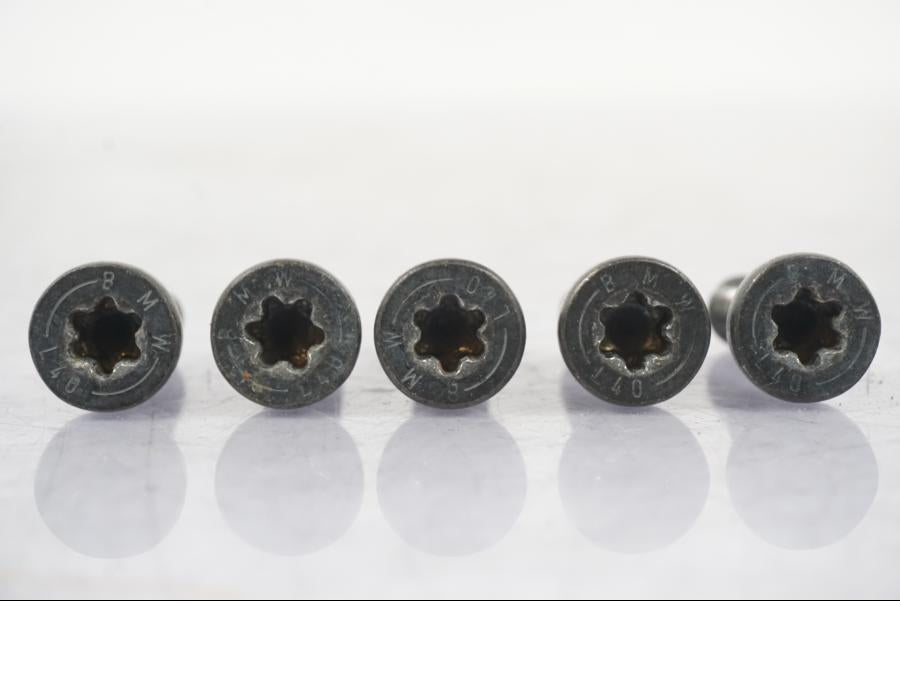 Baksidan på Skruv / Mutter etc från en BMW R 1200 GS -2005 motorcykel.