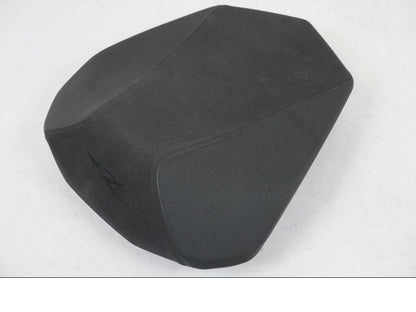 Framsidan på Sadel från en KTM 1290 Super Duke R EVO -2023 motorcykel.