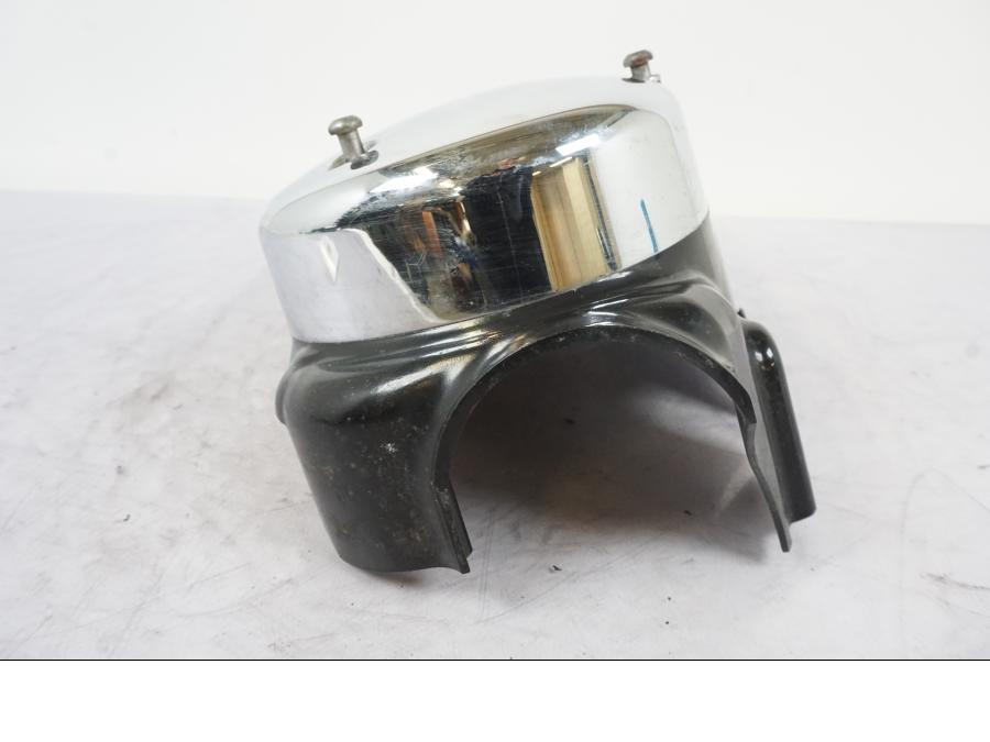 Höger sida på Motorkåpa från en Kawasaki VN 1500 -2003 motorcykel.