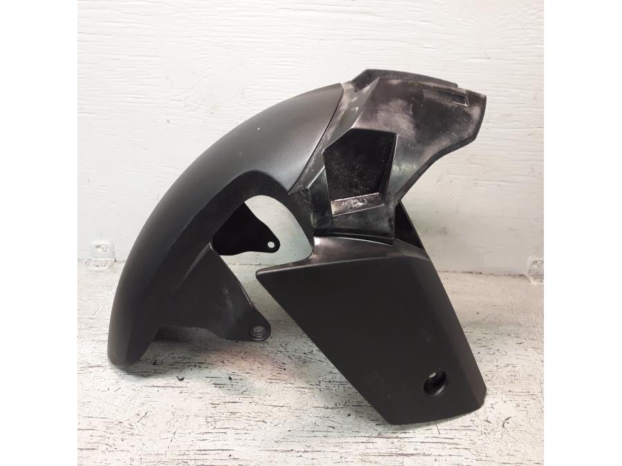 Baksidan på Framskärm från en BMW C 650 -2013 motorcykel.