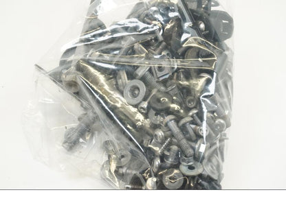 Baksidan på Skruv / Mutter etc från en Triumph Tiger 1200 -2018 motorcykel.