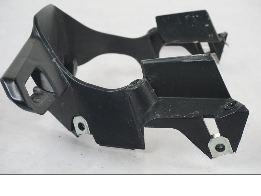 Vänster sida på Strålkastarfäste från en Husqvarna 701 SUPERMOTO ABS -2016 motorcykel.