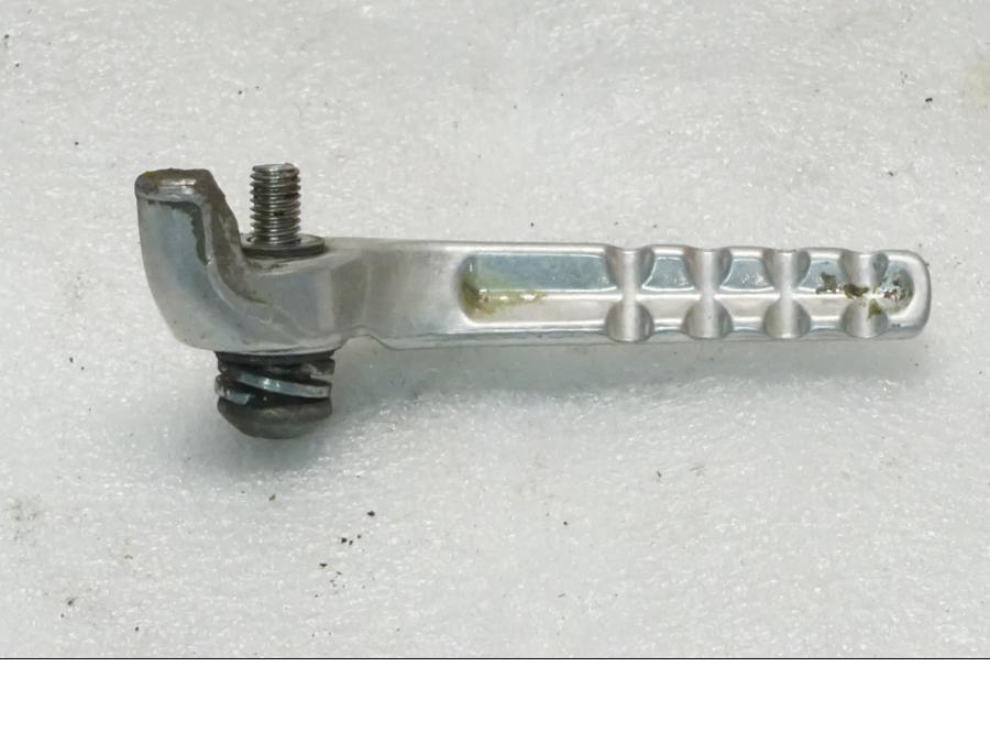 Framsidan på Fotpinne från en Yamaha TT 600 RE -2004 motorcykel.