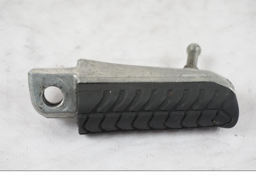 Vänster sida på Fotpinne från en Kawasaki ZZ-R 1400 -2009 motorcykel.