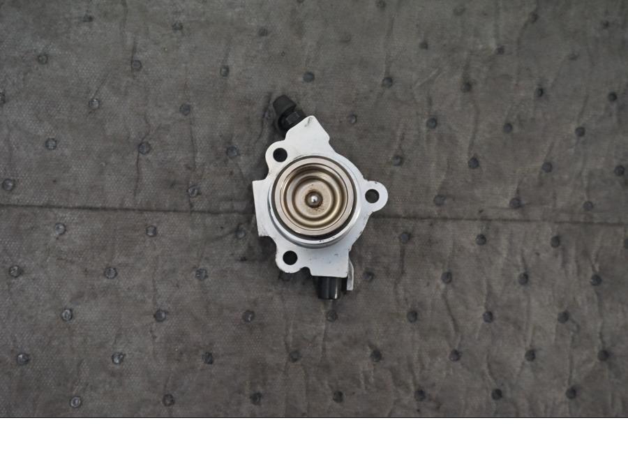 Baksidan på Kopplingslavcylinder från en Kawasaki VN 1500 Mean Streak -2003 motorcykel.