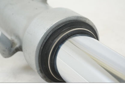 Extrabild6 på Gaffelben från en BMW F 650 CS -2003 motorcykel.