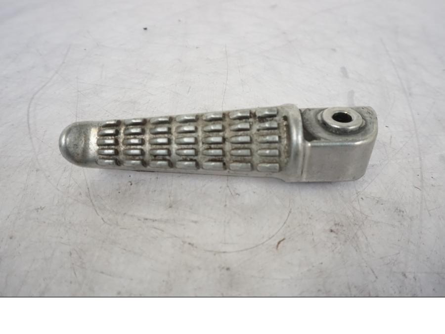 Höger sida på Fotpinne från en Kawasaki ER-6N -2008 motorcykel.