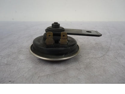 Vänster sida på Signalhorn / Tuta från en Kawasaki ER-6F -2010 motorcykel.